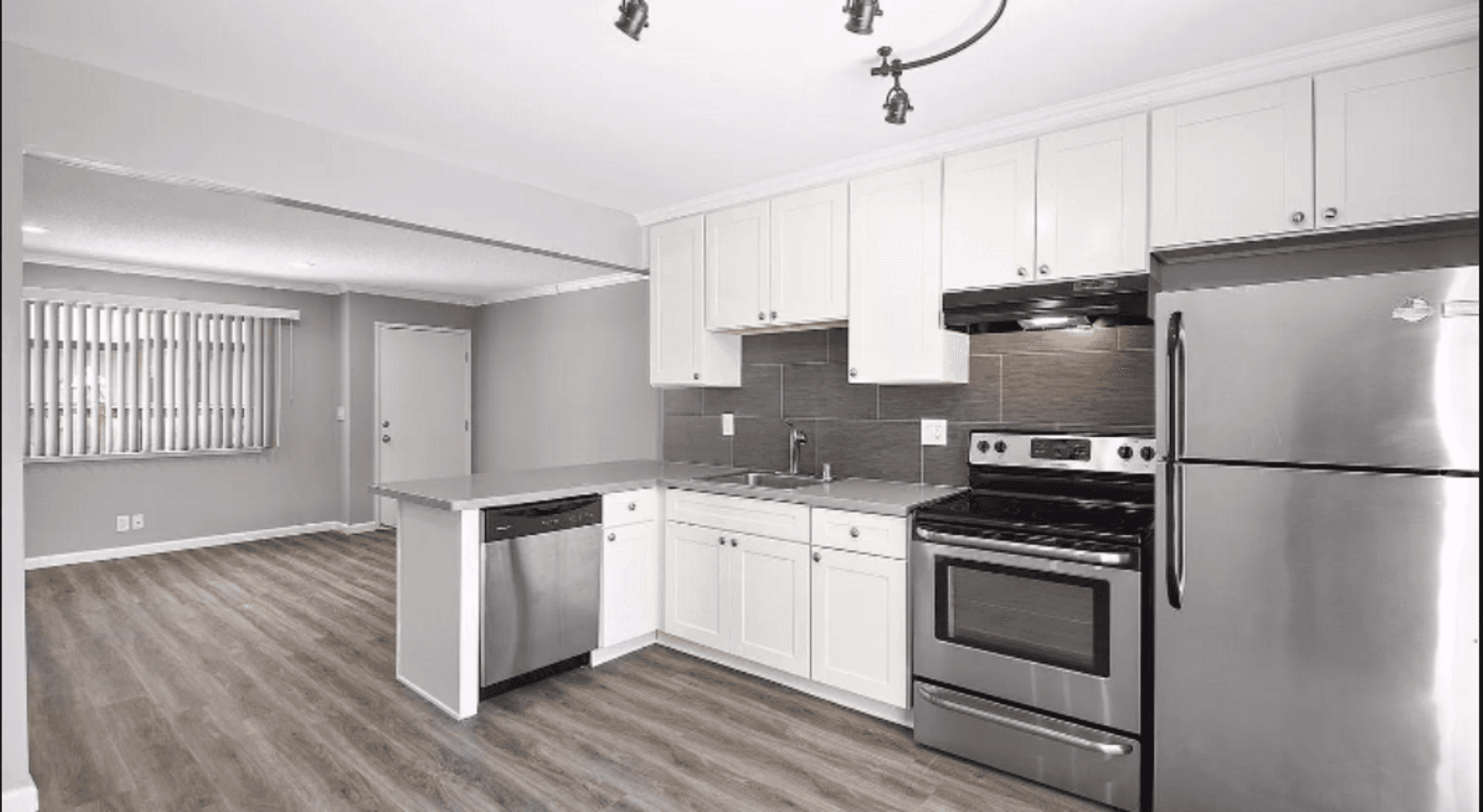 Mountain View Apartment: 37-41 Sherland Avenue