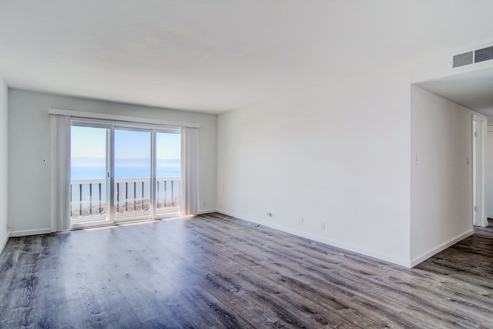 Alameda Apartment: 2019 Shoreline Drive