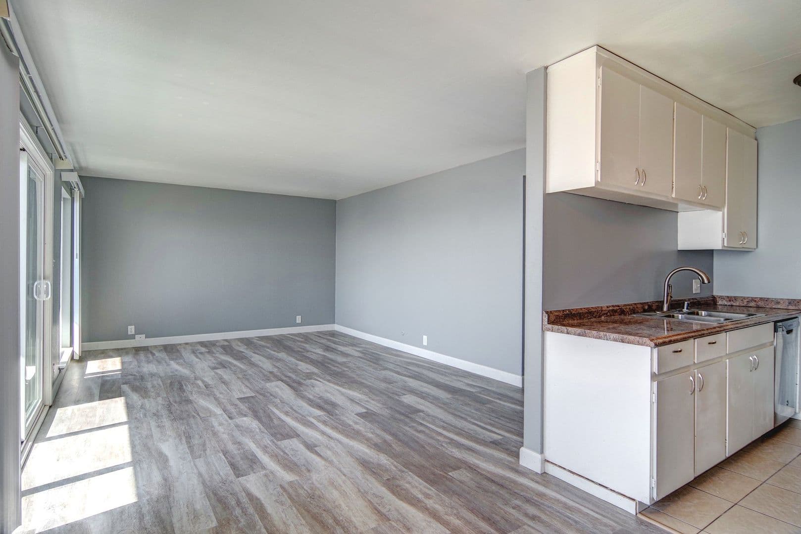 Alameda Apartment: 2019 Shoreline Drive