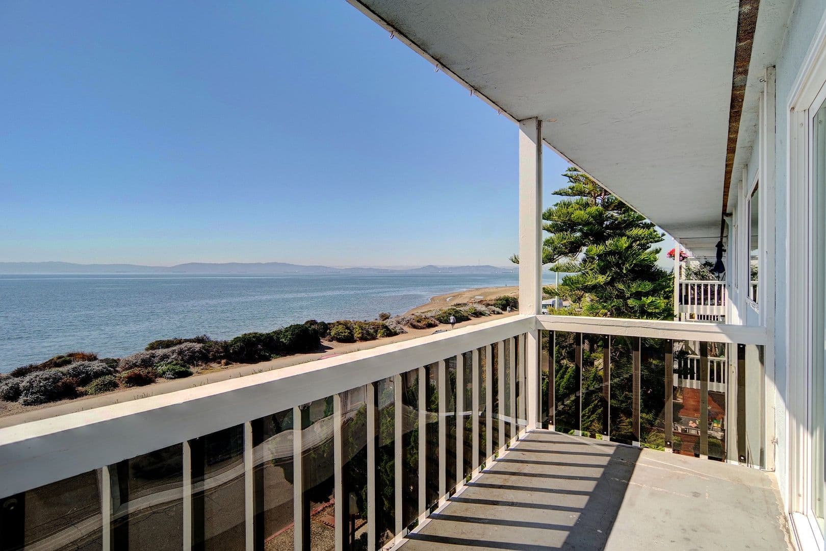 Alameda Apartment: 2019 Shoreline Drive