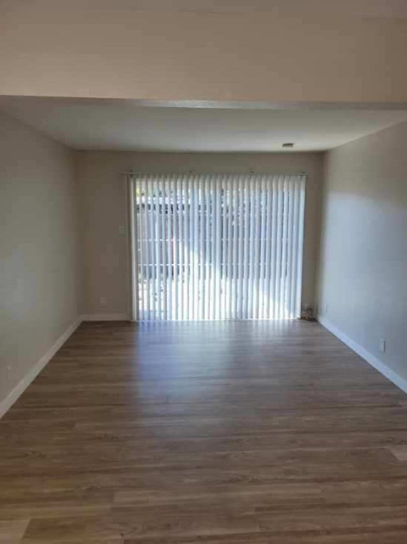 Hayward Apartment: 25401 Cypress Ave