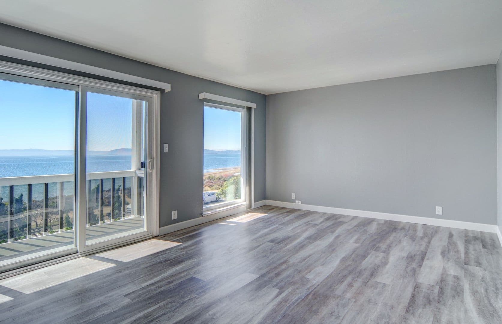 Alameda Apartment: 2019 Shoreline Drive