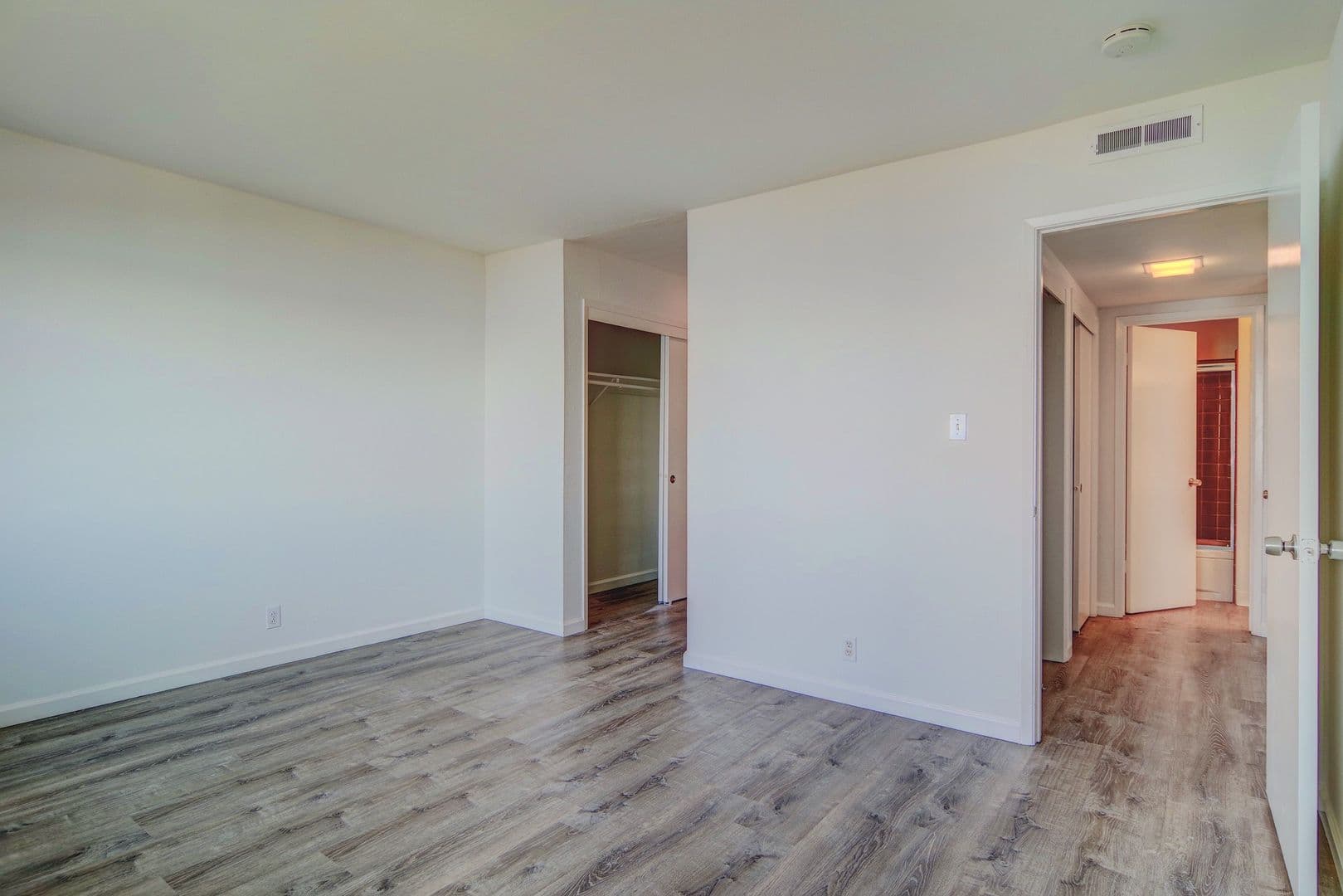 Alameda Apartment: 2019 Shoreline Drive