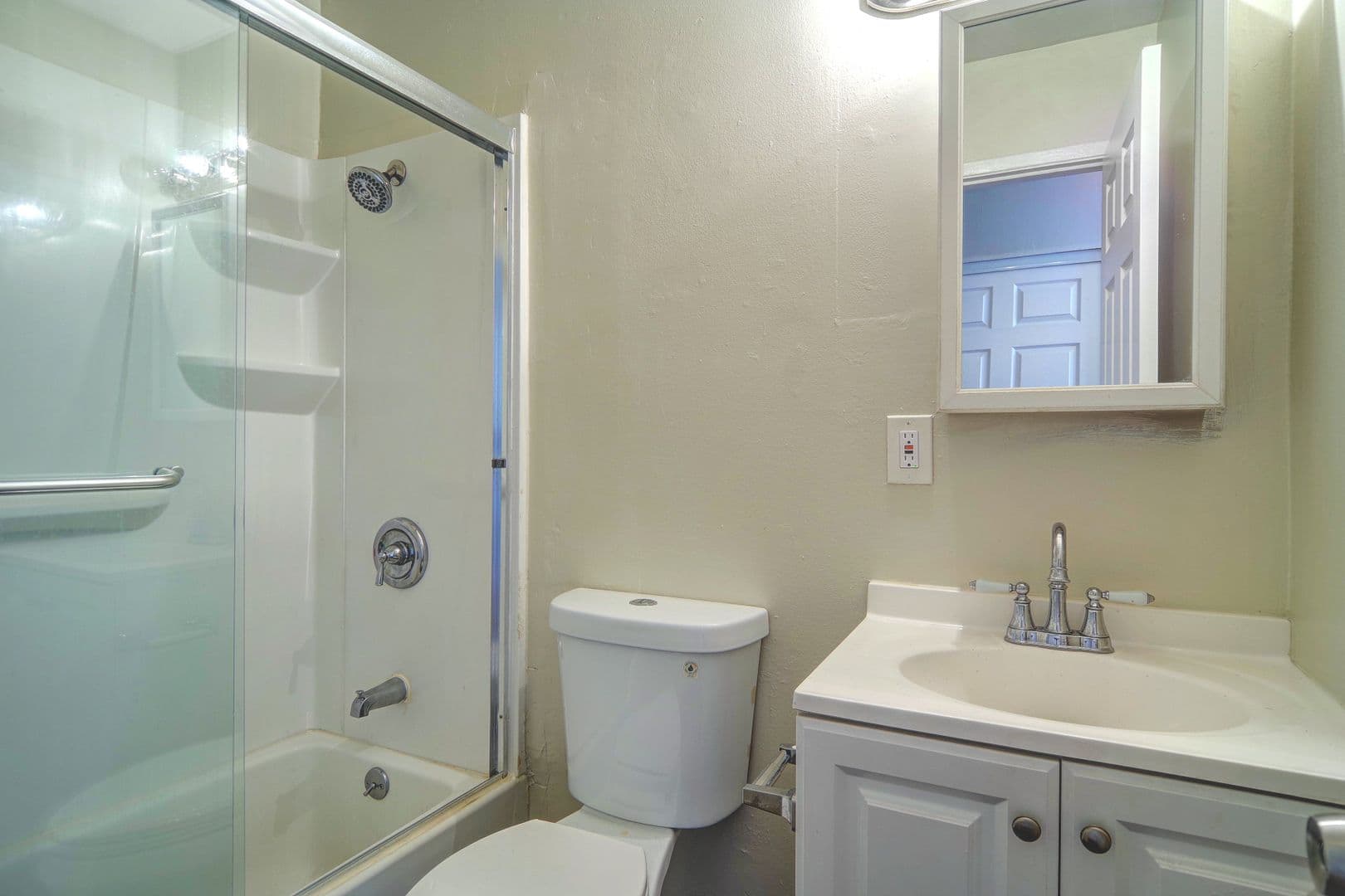 Hayward Apartment: 25401 Cypress Ave