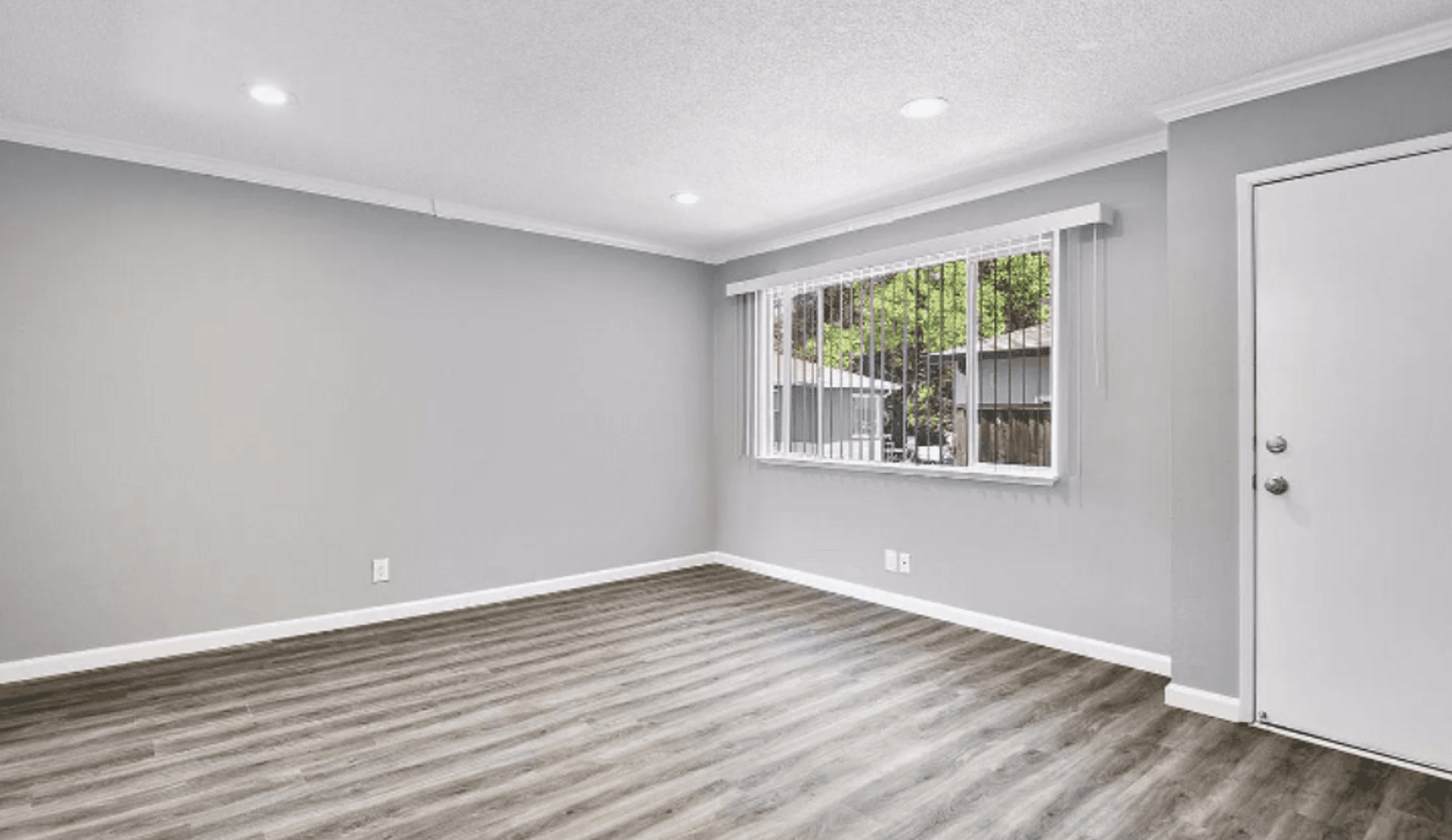 Mountain View Apartment: 37-41 Sherland Avenue