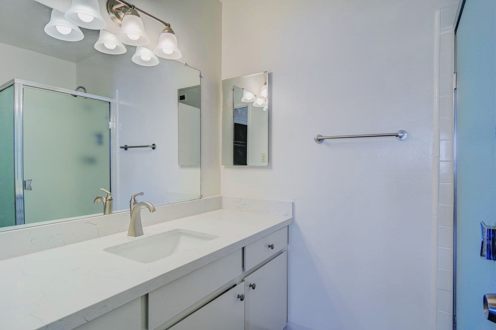 Alameda Apartment: 2019 Shoreline Drive