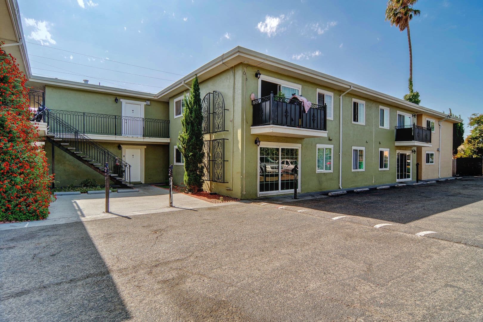 Hayward Apartment: 25401 Cypress Ave