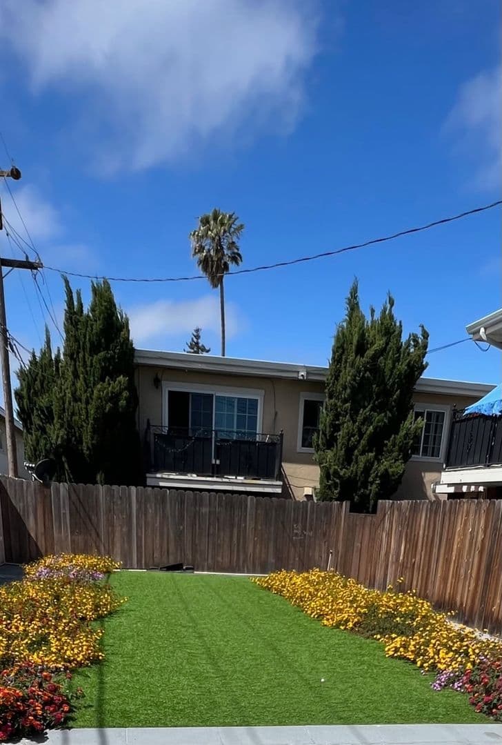 Hayward Apartment: 25401 Cypress Ave