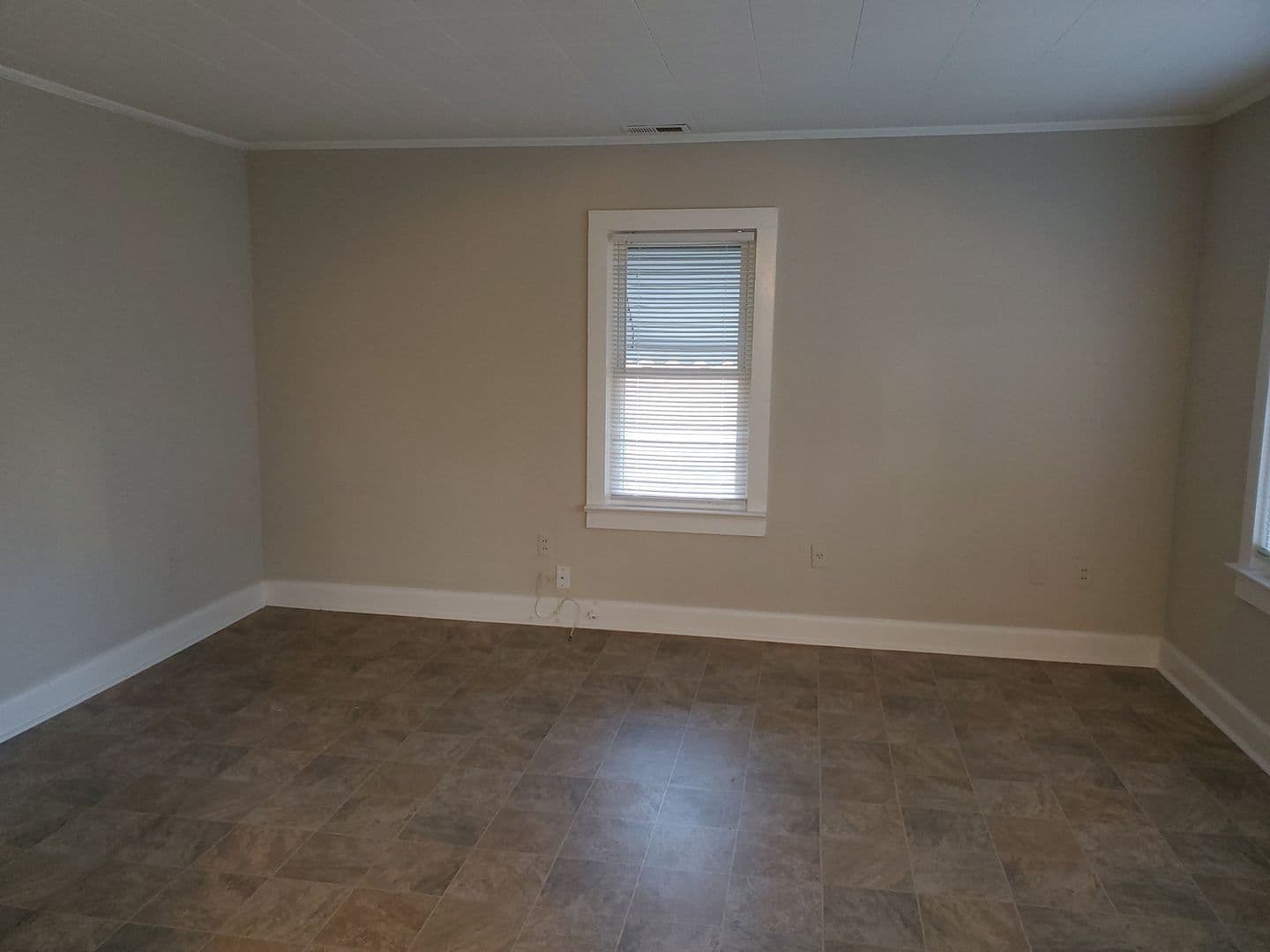 Elizabeth City House: 203 Queen Street