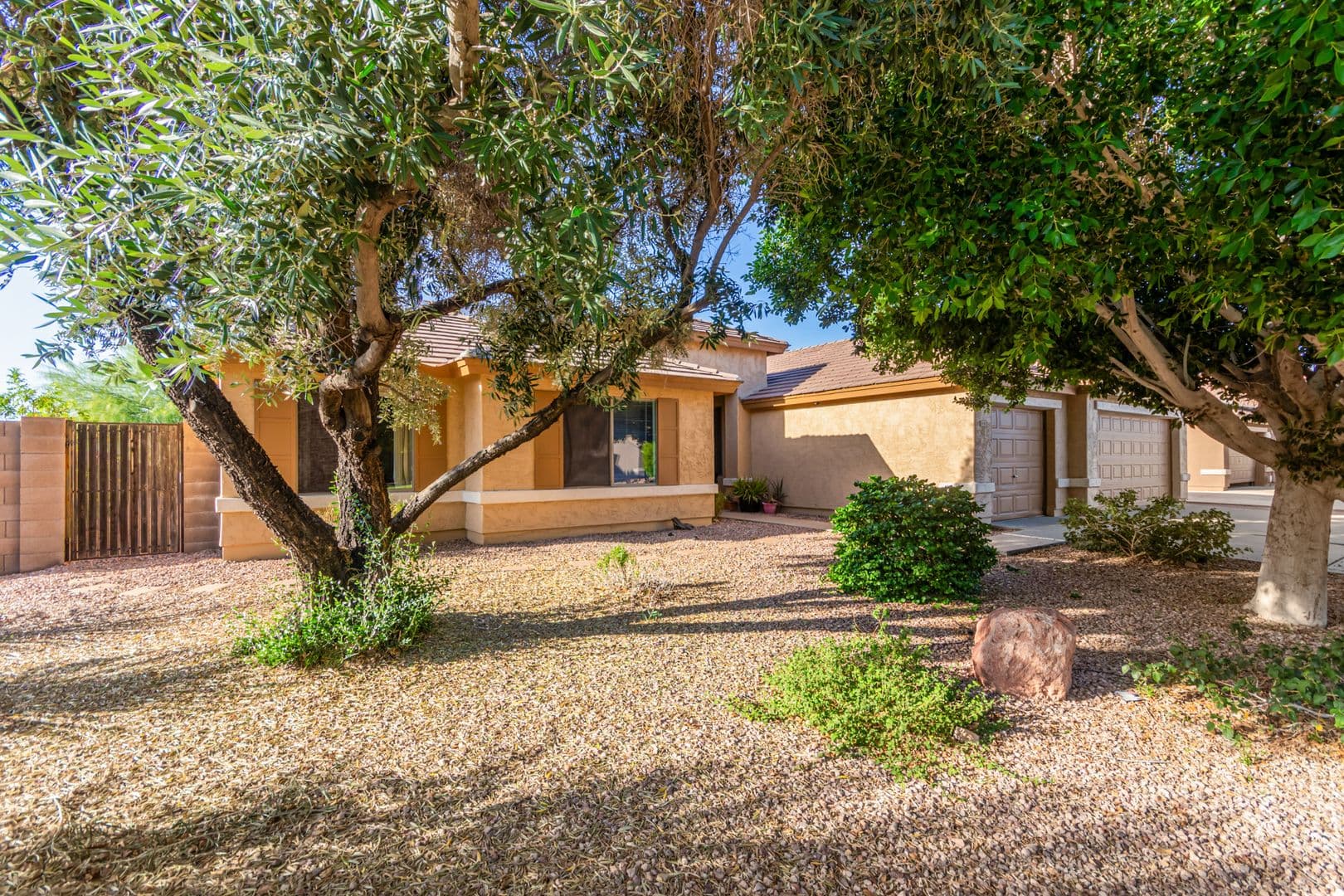 Peoria House: 8440 W Alex Ave