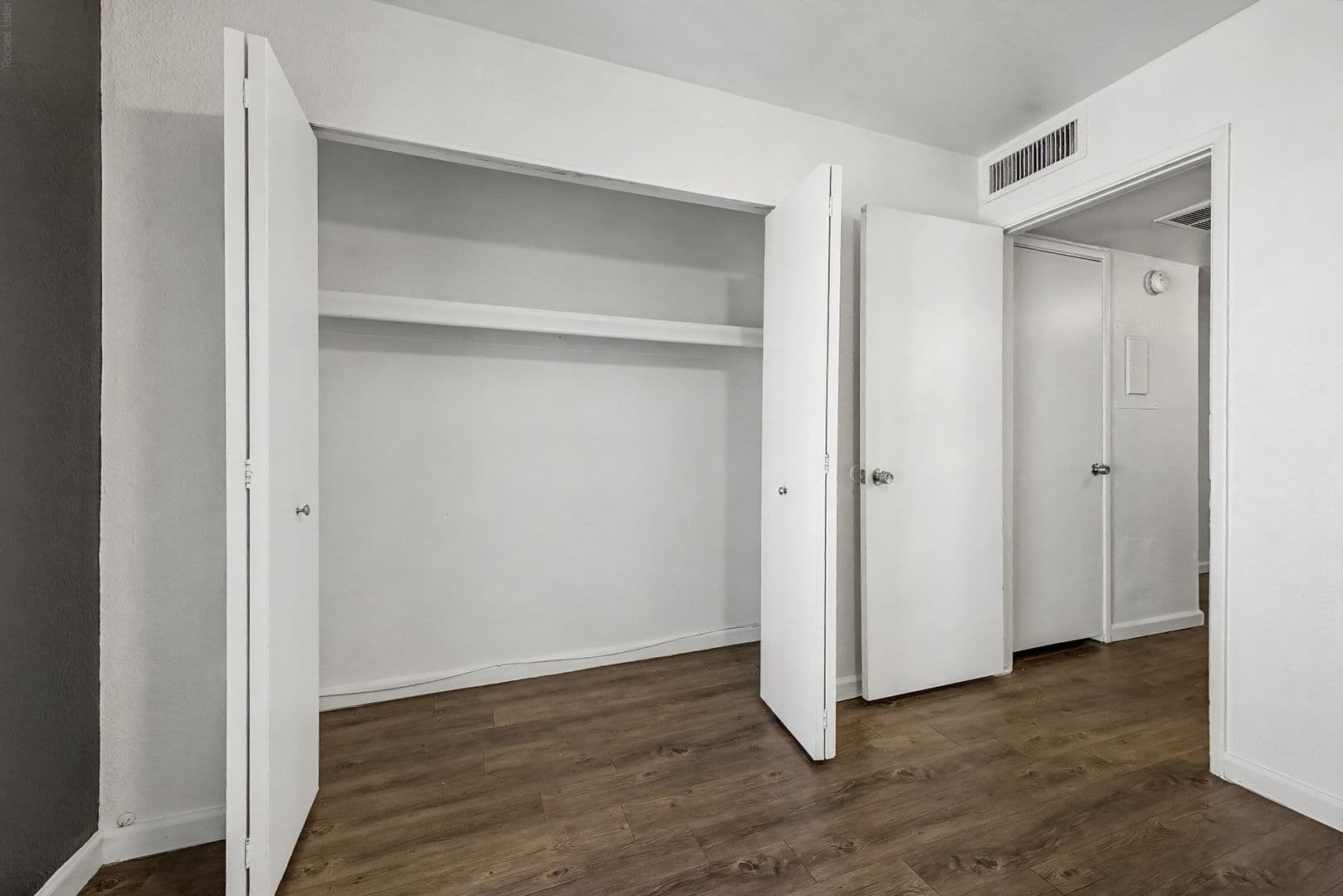 Phoenix Apartment: 1632 E. Cambridge Ave.