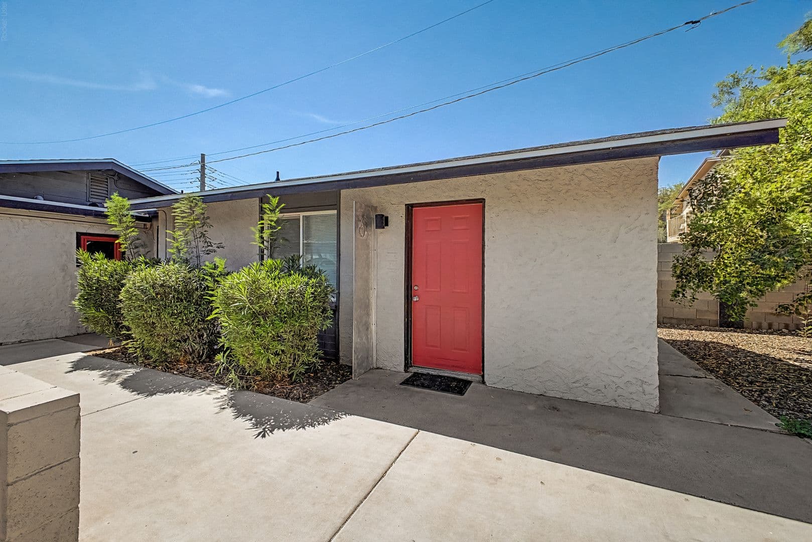 Phoenix Apartment: 1632 E. Cambridge Ave.