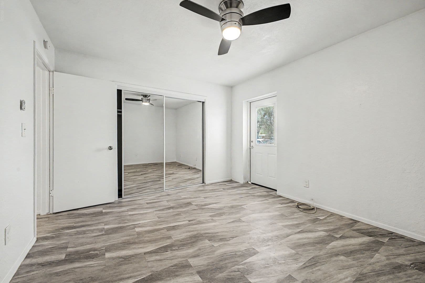 Phoenix Apartment: 1701 E. Cambridge Ave.