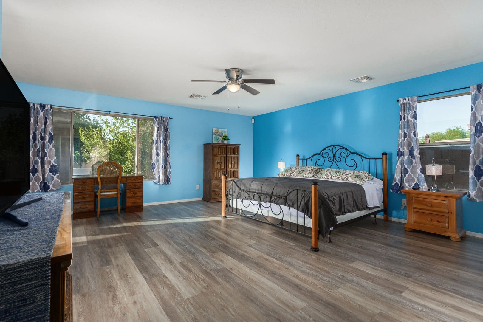 Peoria House: 8440 W Alex Ave