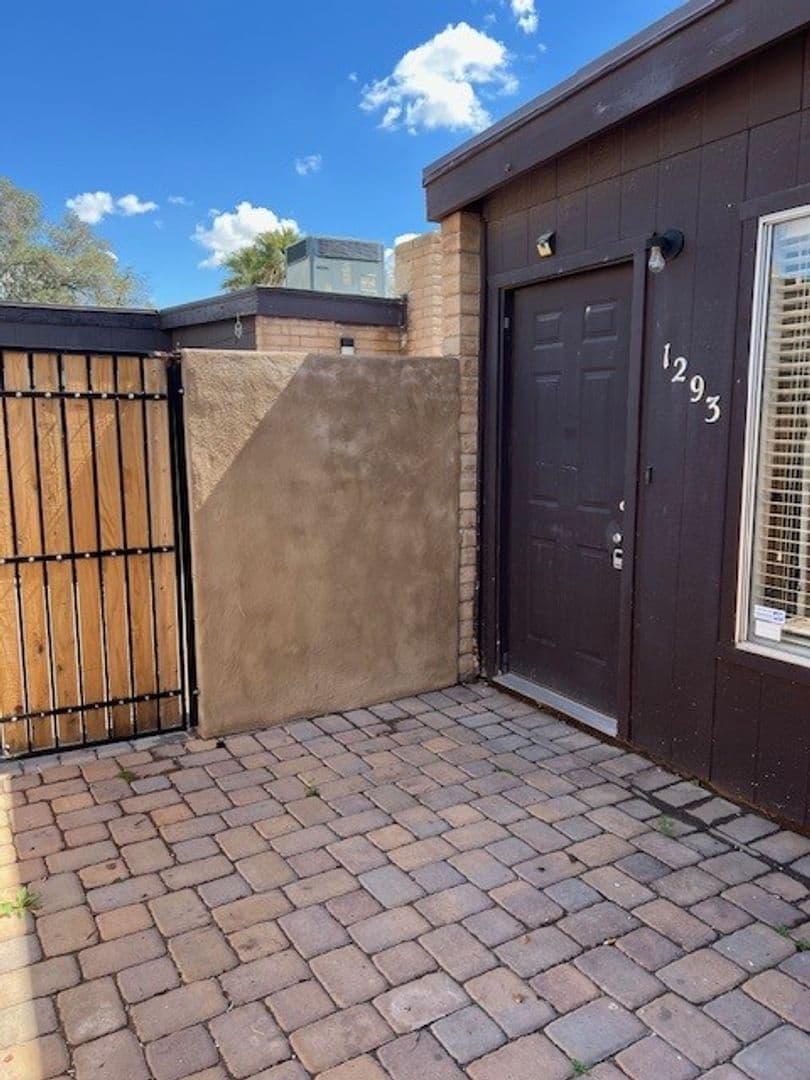Tempe Condo: 1293 W 5th St