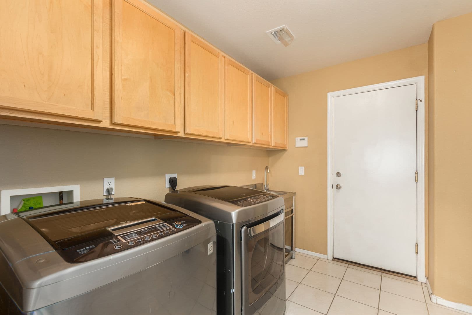 Peoria House: 8440 W Alex Ave