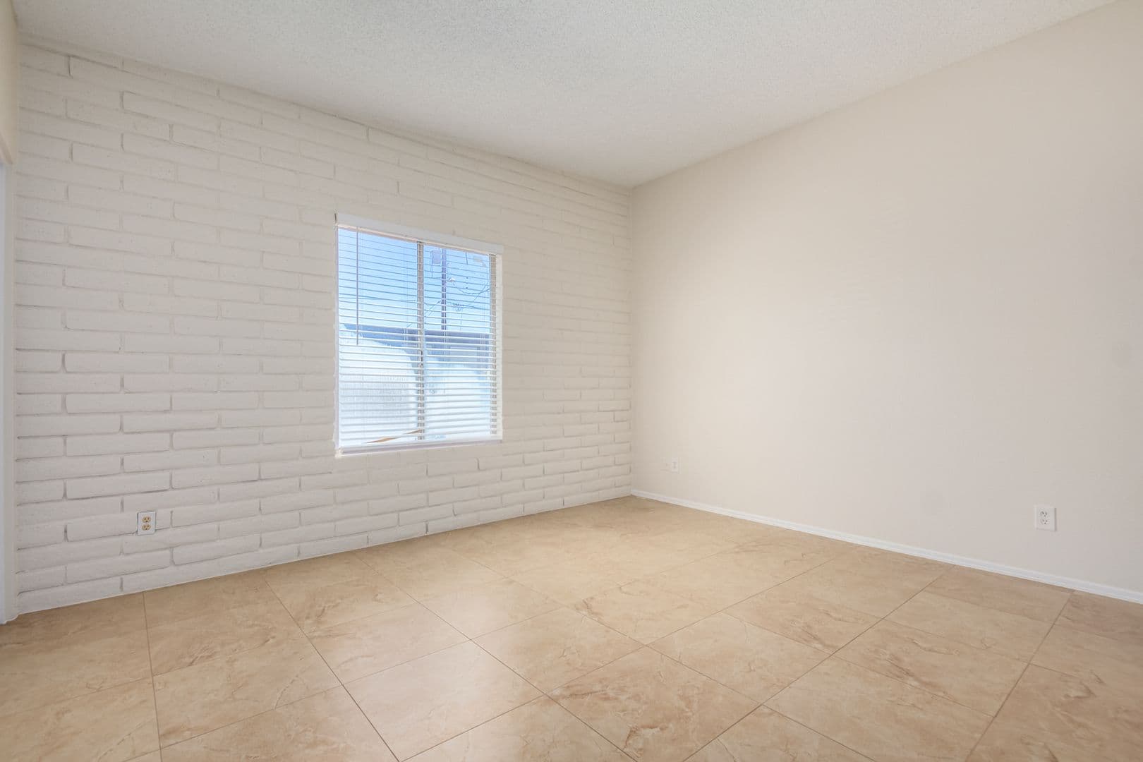 Tempe Condo: 1293 W 5th St