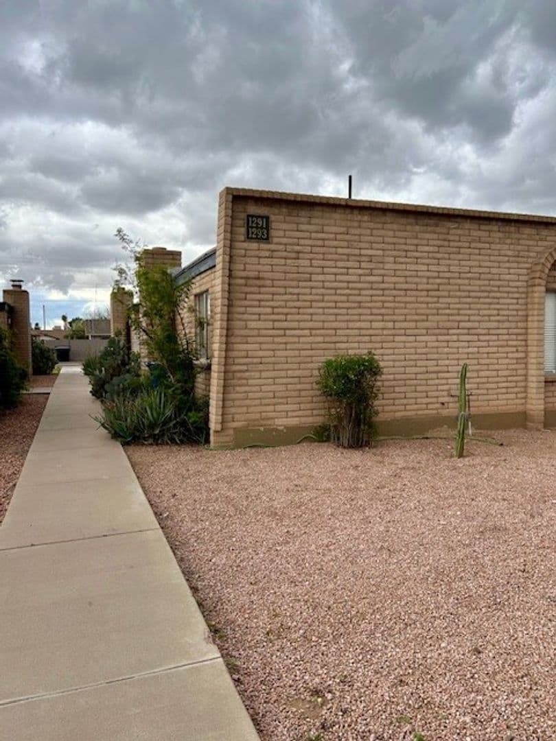 Tempe Condo: 1293 W 5th St