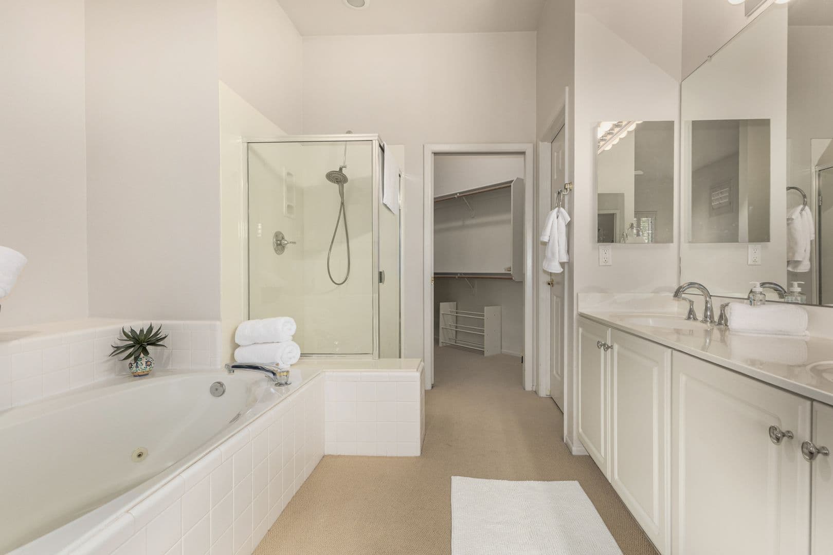 Scottsdale Condo: 8270 N Hayden Rd #2043