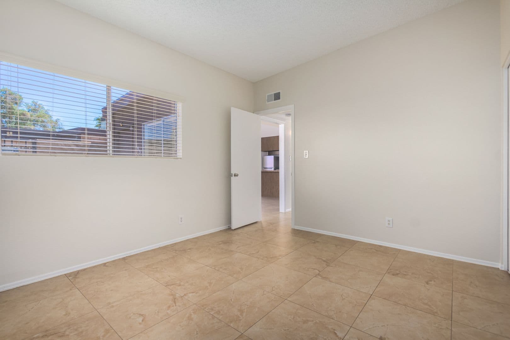 Tempe Condo: 1293 W 5th St