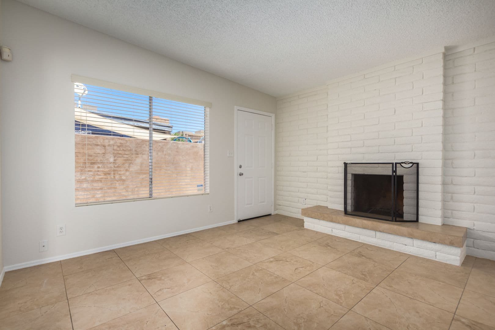 Tempe Condo: 1293 W 5th St