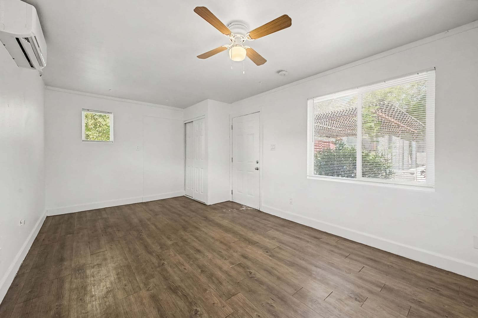 Phoenix Apartment: 1632 E. Cambridge Ave.