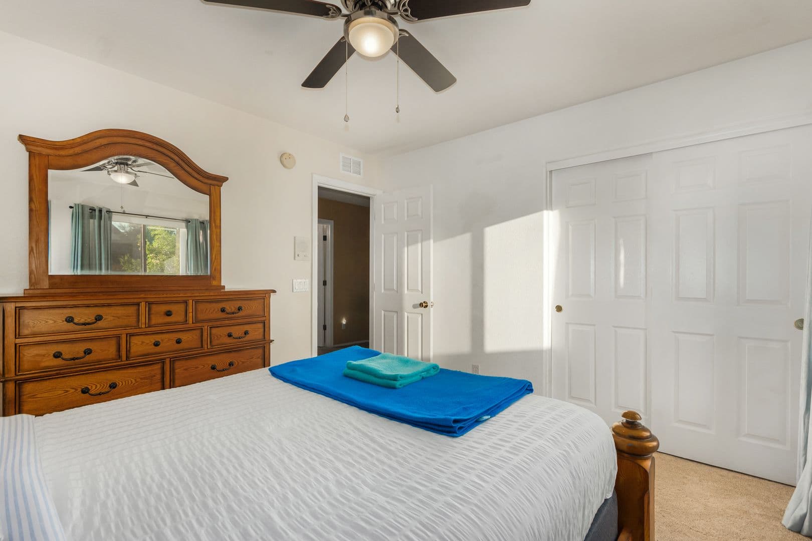 Peoria House: 8440 W Alex Ave