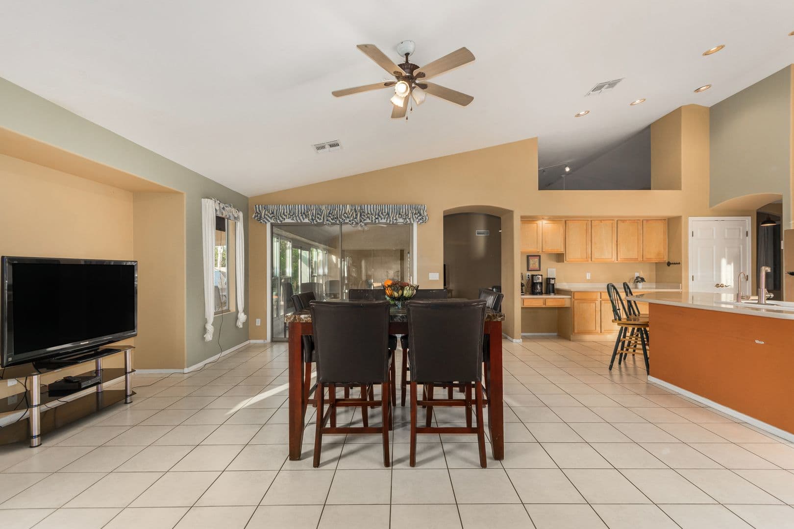 Peoria House: 8440 W Alex Ave