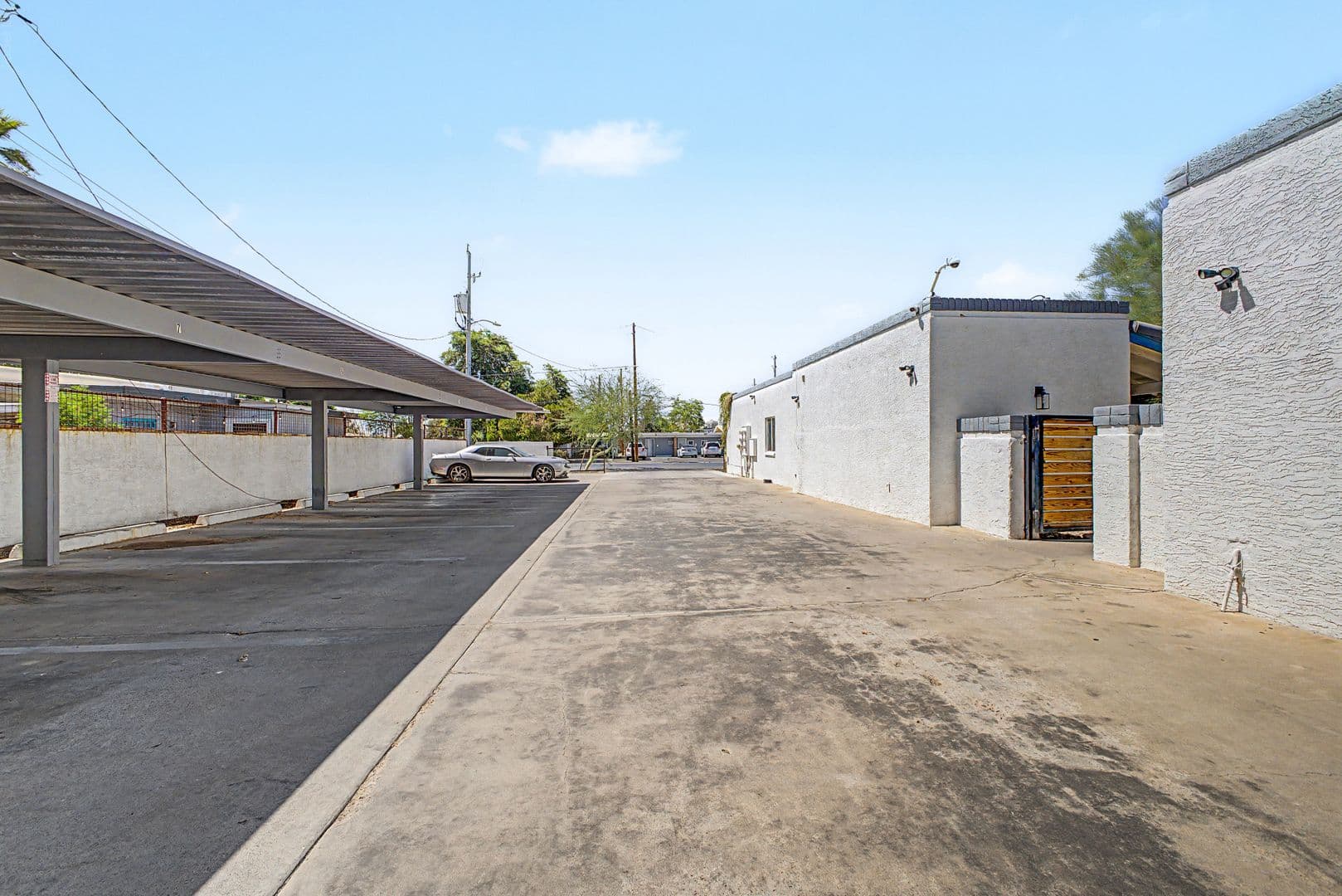 Phoenix Apartment: 1701 E. Cambridge Ave.