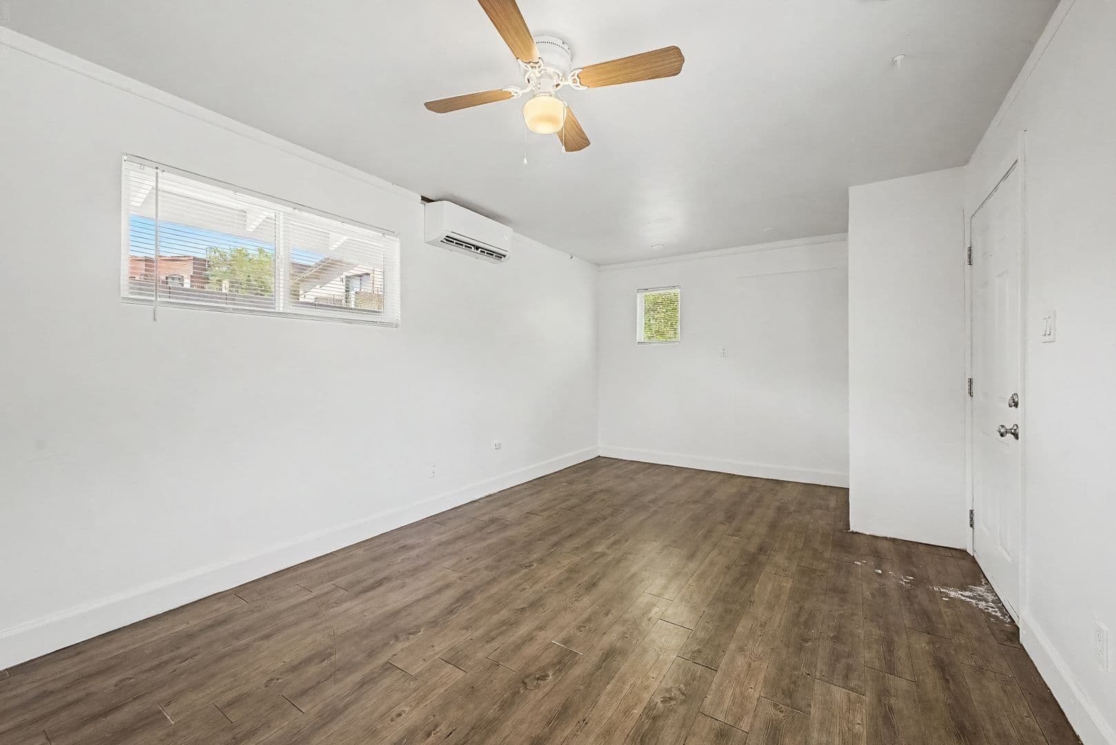 Phoenix Apartment: 1632 E. Cambridge Ave.