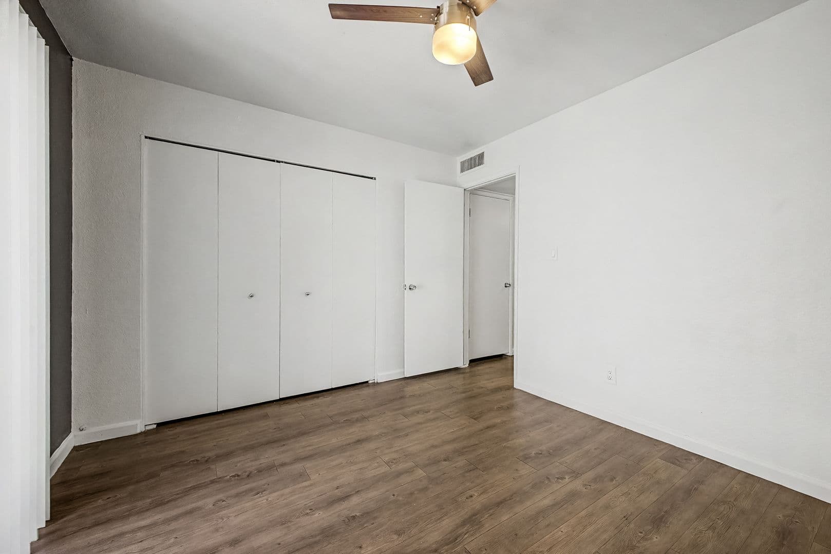 Phoenix Apartment: 1632 E. Cambridge Ave.