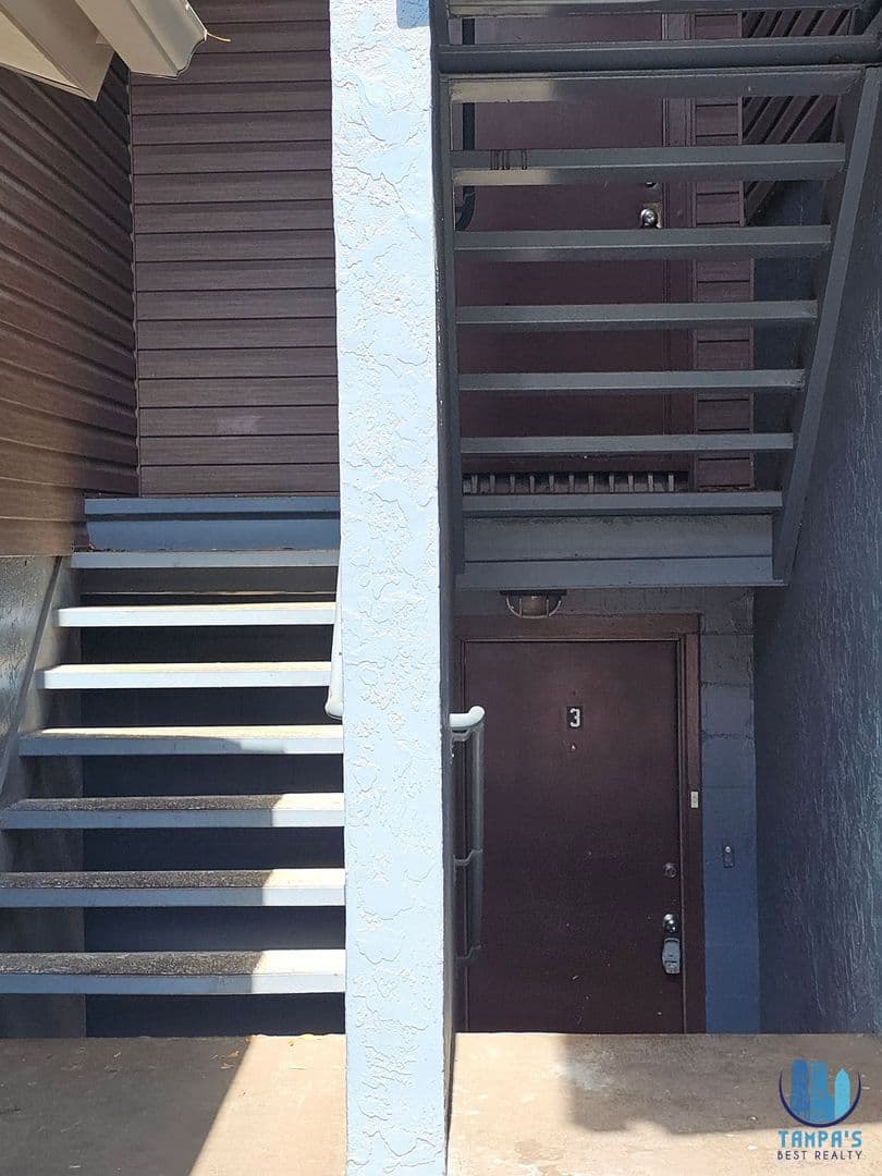 Tampa Apartment: 7611 Paula Dr