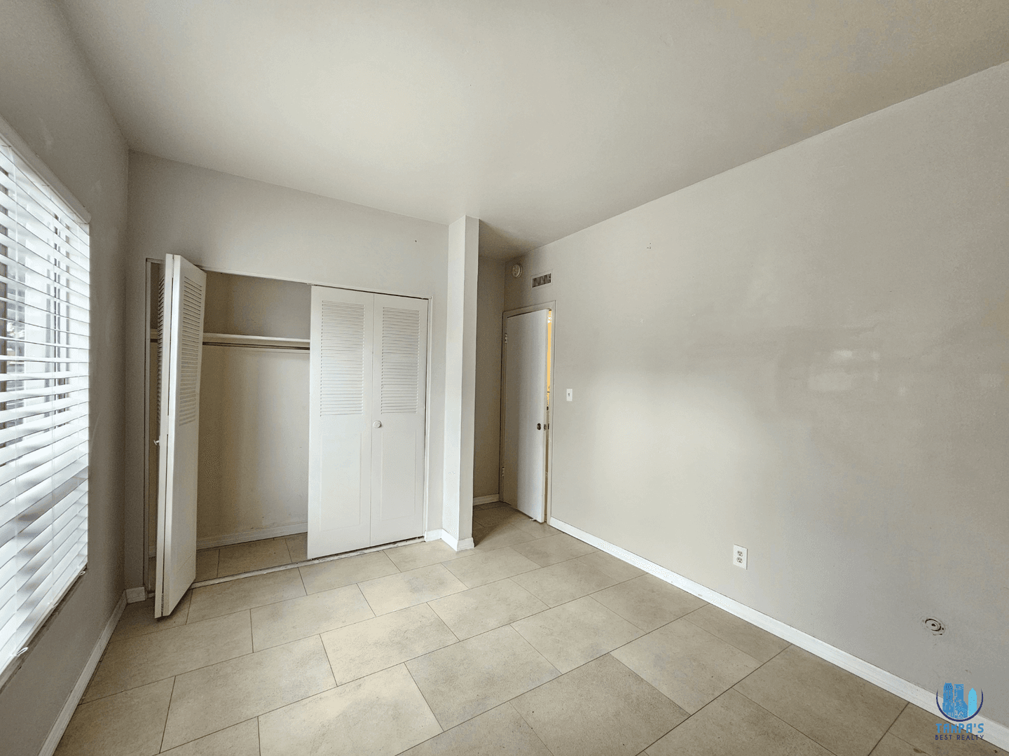 Tampa Apartment: 7610 W Powhatan Ave