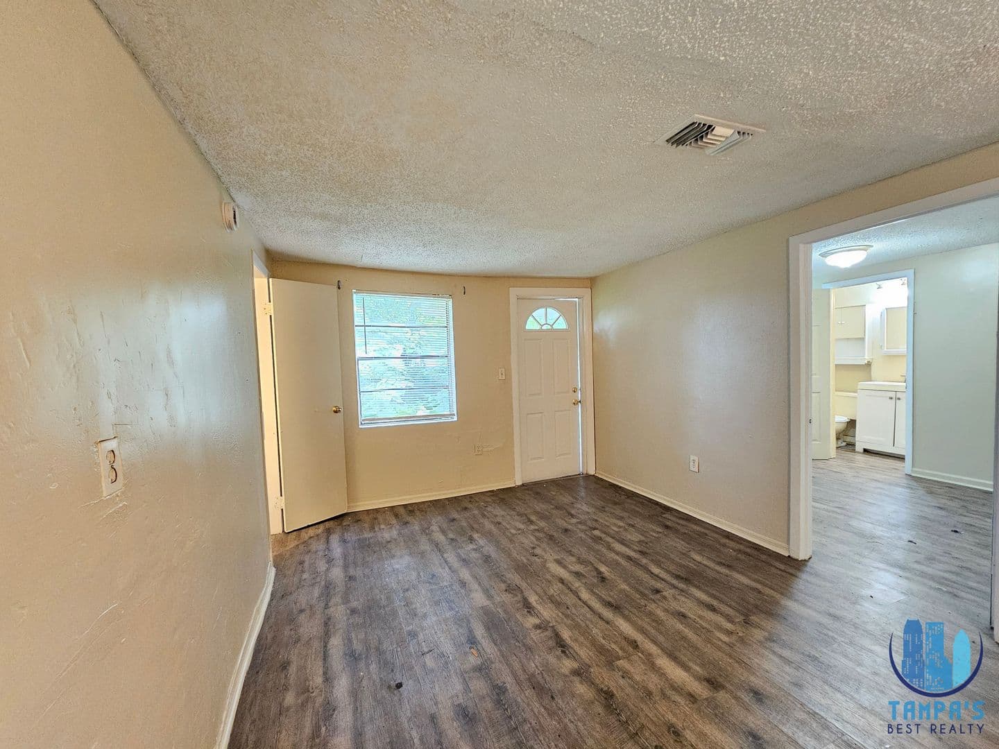Tampa Apartment: 1504 E 99th Ave