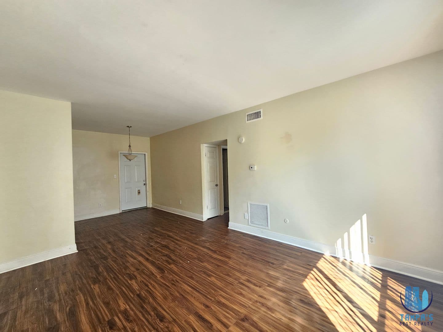 Tampa Apartment: 7611 Paula Dr