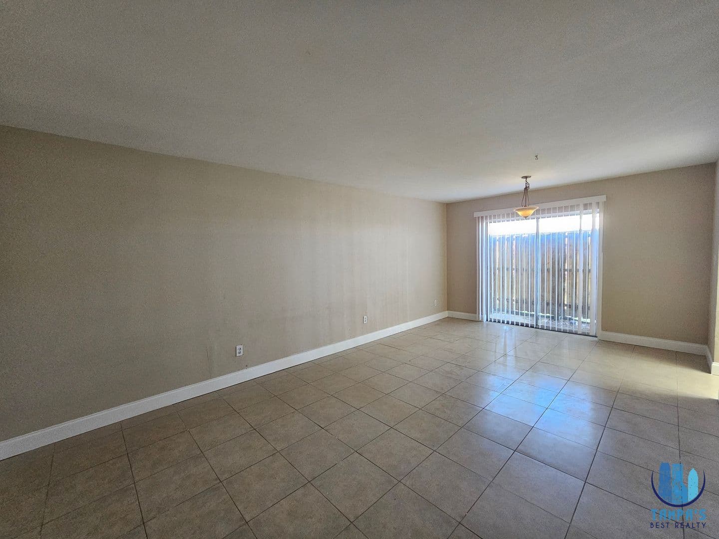 Tampa Apartment: 7602 W Powhatan Ave