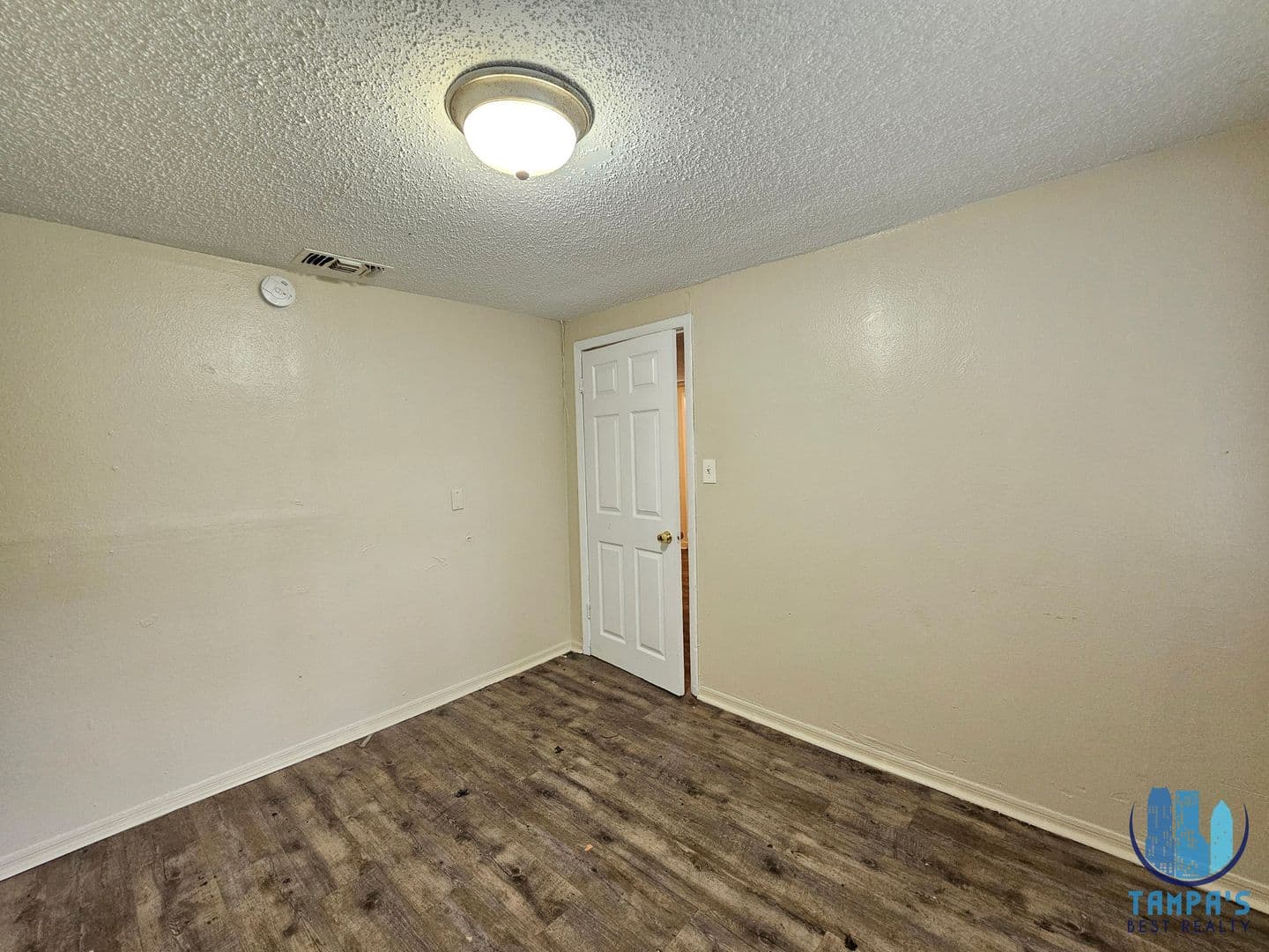 Tampa Apartment: 1504 E 99th Ave