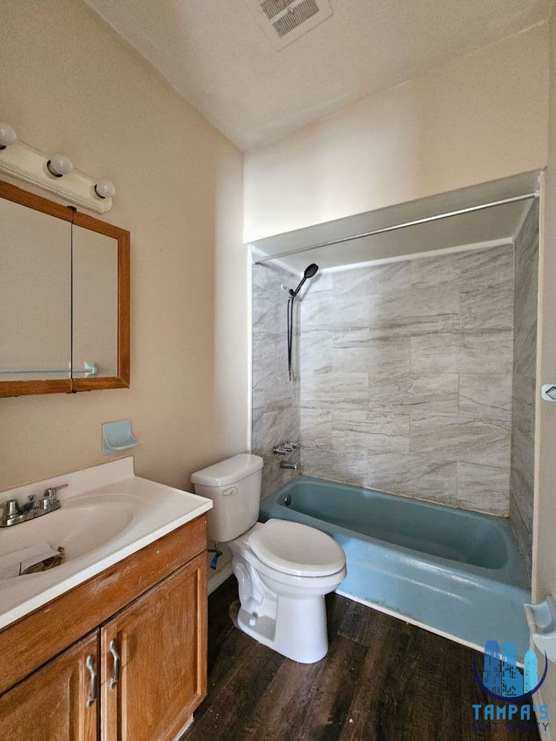 Tampa Apartment: 7611 Paula Dr