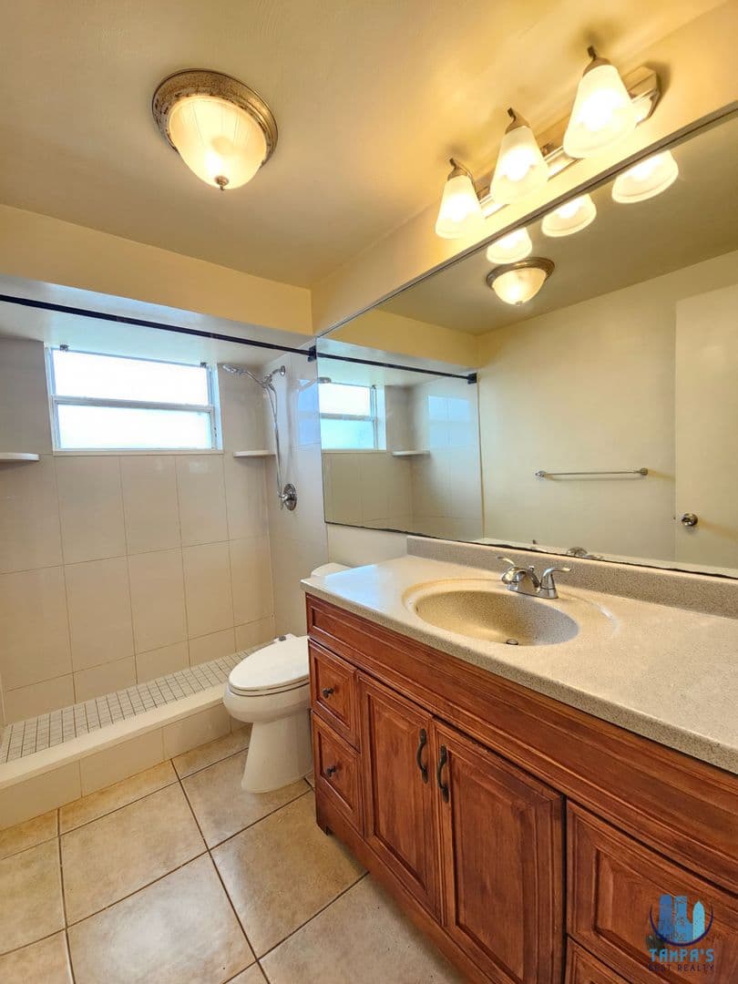 New Port Richey House: 4332 Newbury Dr.