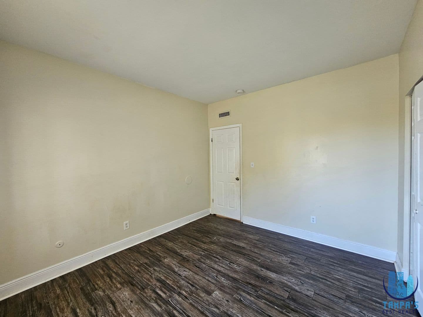 Tampa Apartment: 7611 Paula Dr