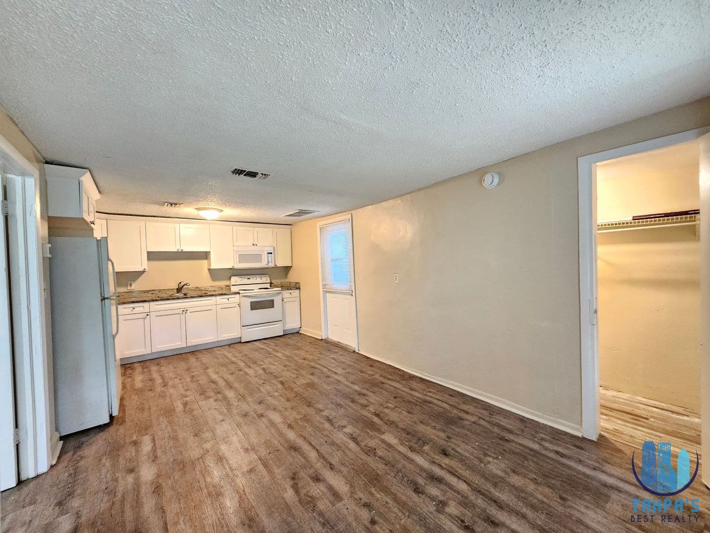 Tampa Apartment: 1504 E 99th Ave