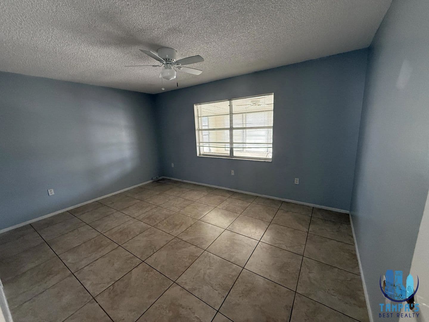 New Port Richey House: 5048 Lillilea Ln
