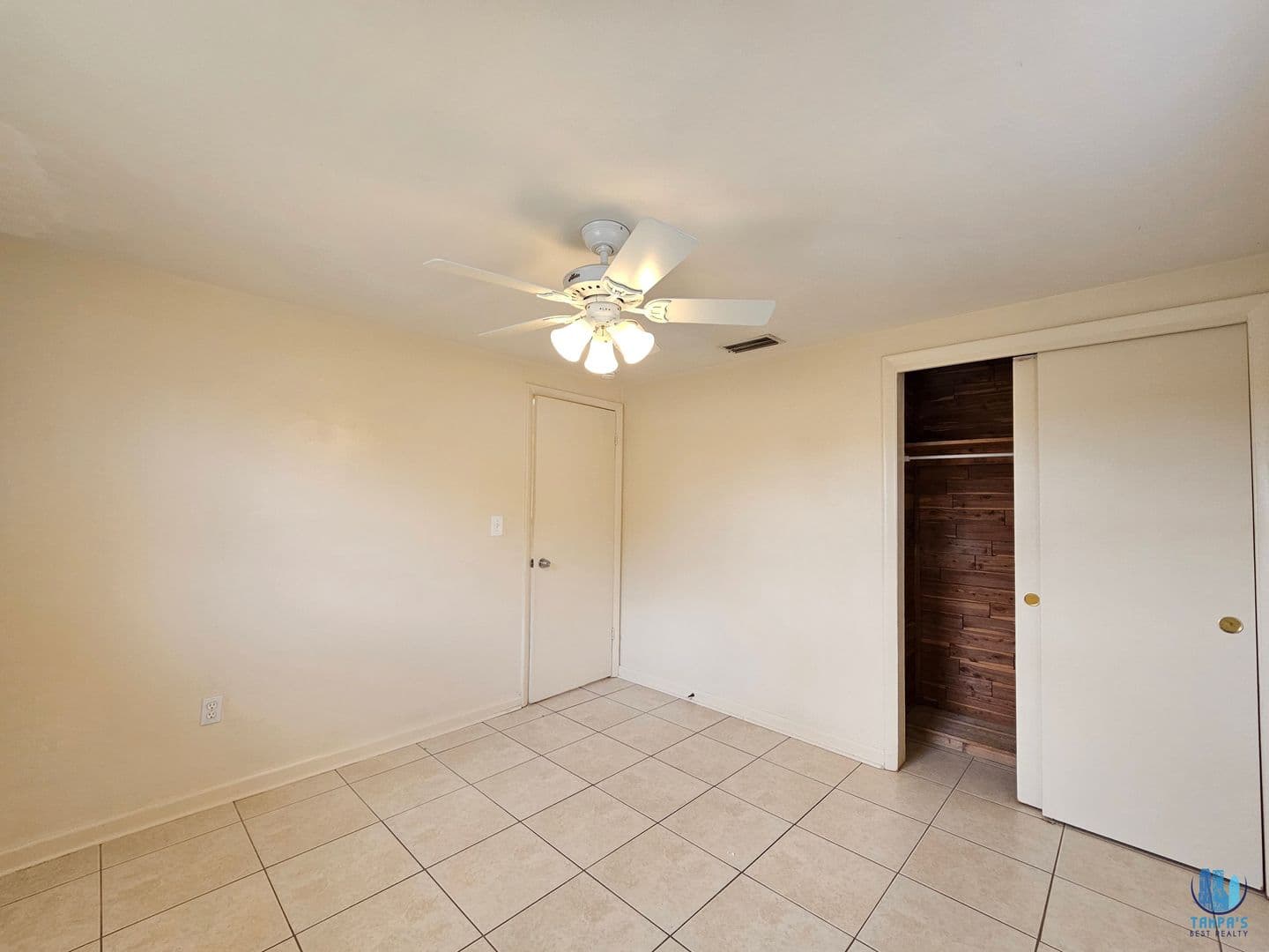 New Port Richey House: 4332 Newbury Dr.