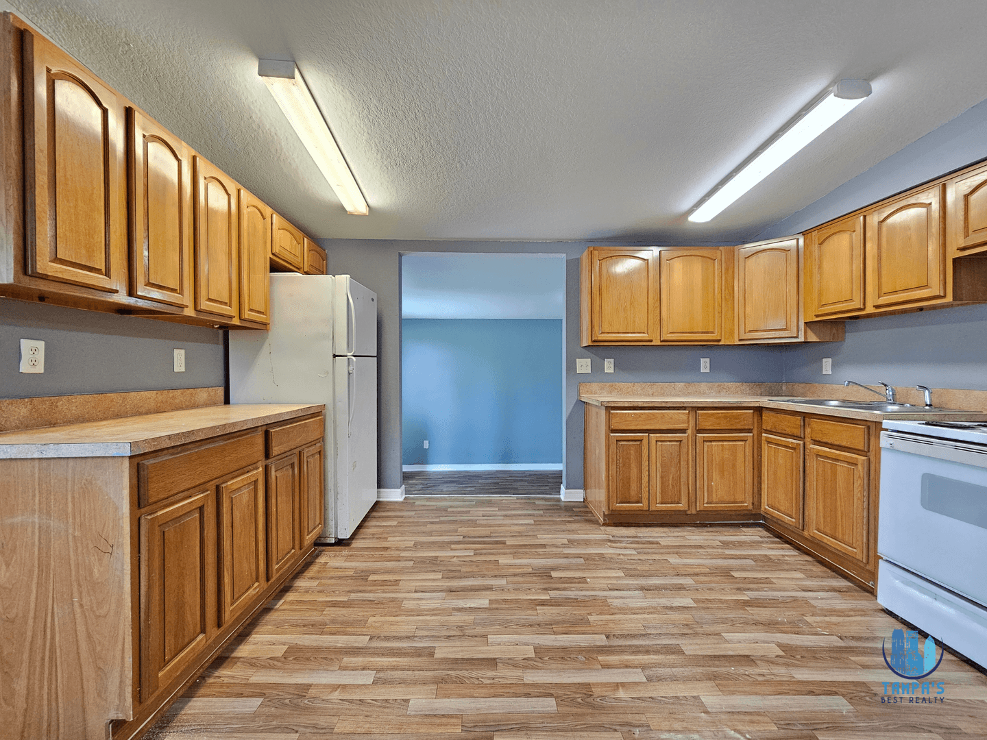 Lakeland House: 2431 Cannon St