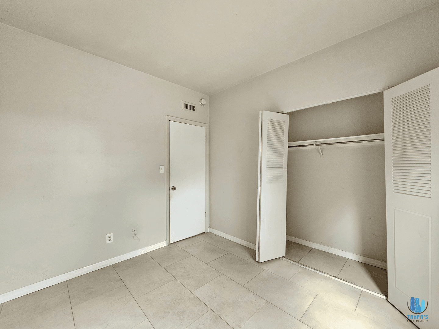 Tampa Apartment: 7610 W Powhatan Ave