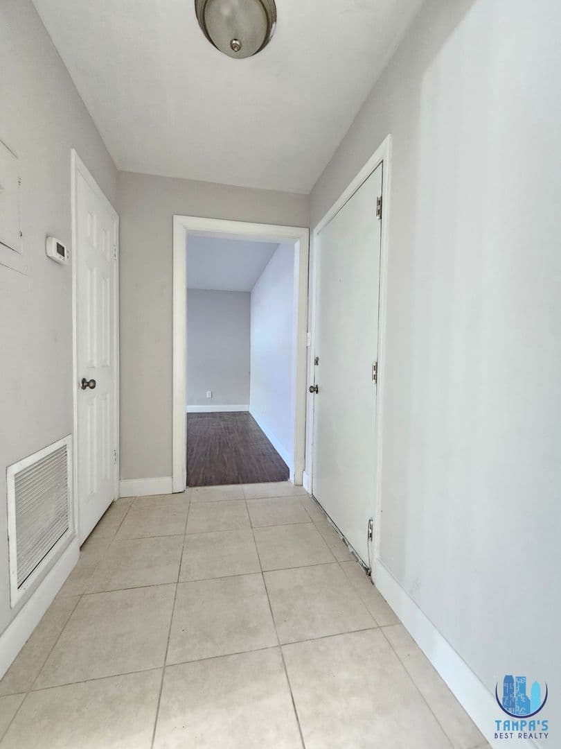 Tampa Apartment: 7611 Paula Dr