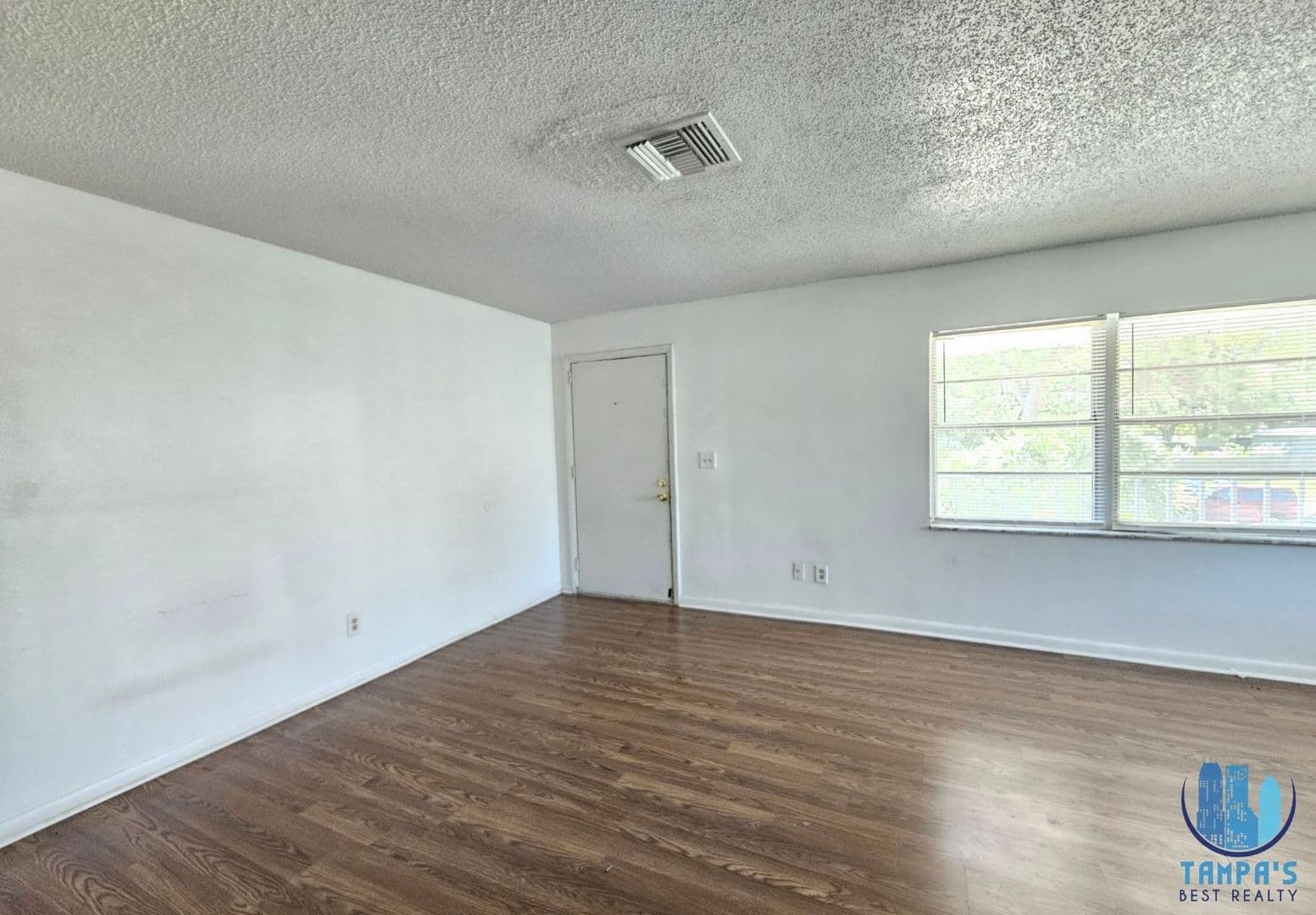 St Petersburg Apartment: 209 NW Jefferson Cir N