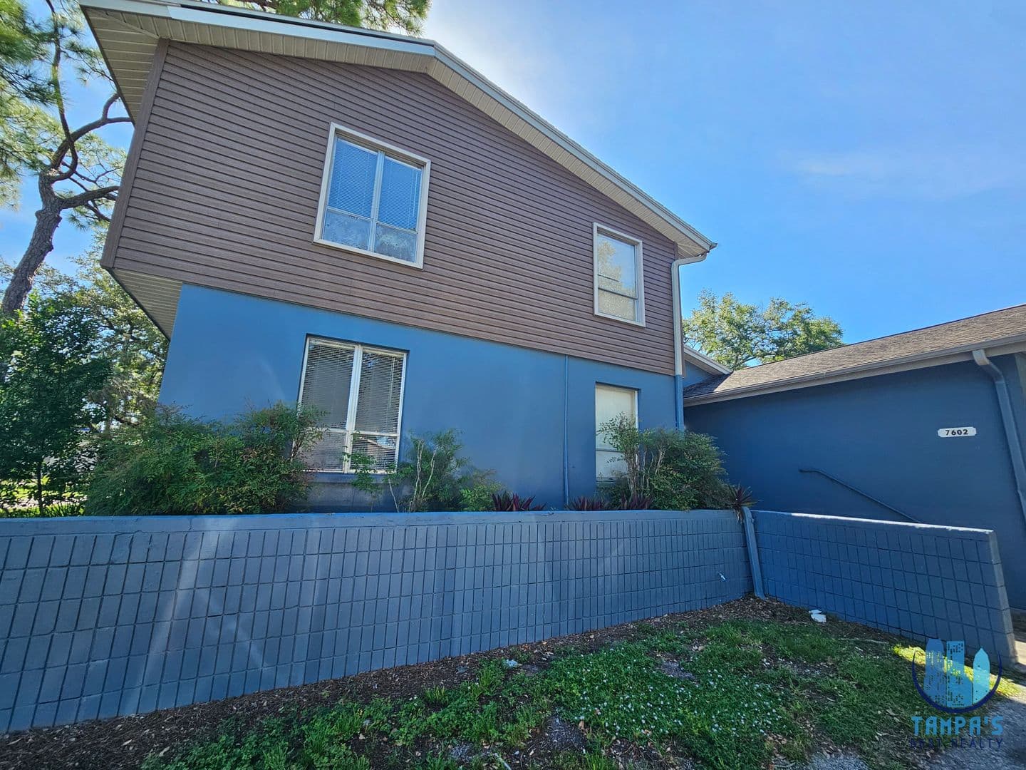 Tampa Apartment: 7602 W Powhatan Ave
