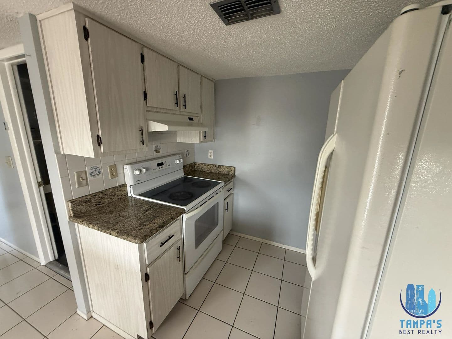 New Port Richey House: 5048 Lillilea Ln