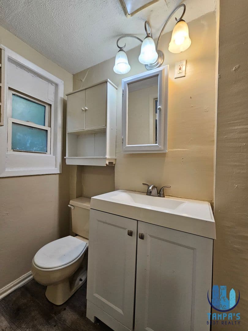 Tampa Apartment: 1504 E 99th Ave